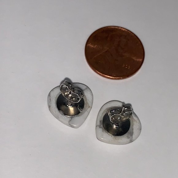 13mm White Heart Howlite Post Earrings - Picture 7 of 9